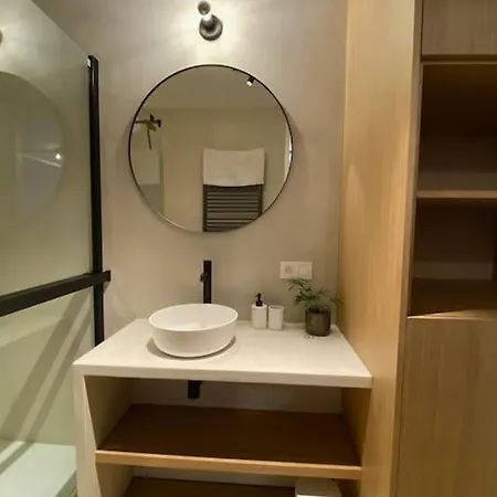Lichtrijk Vakantie-appartement Met Zeezicht Apartament